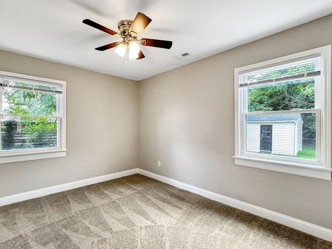 Building Photo - Fully Renovated 3-Bedroom Gem in West End ...