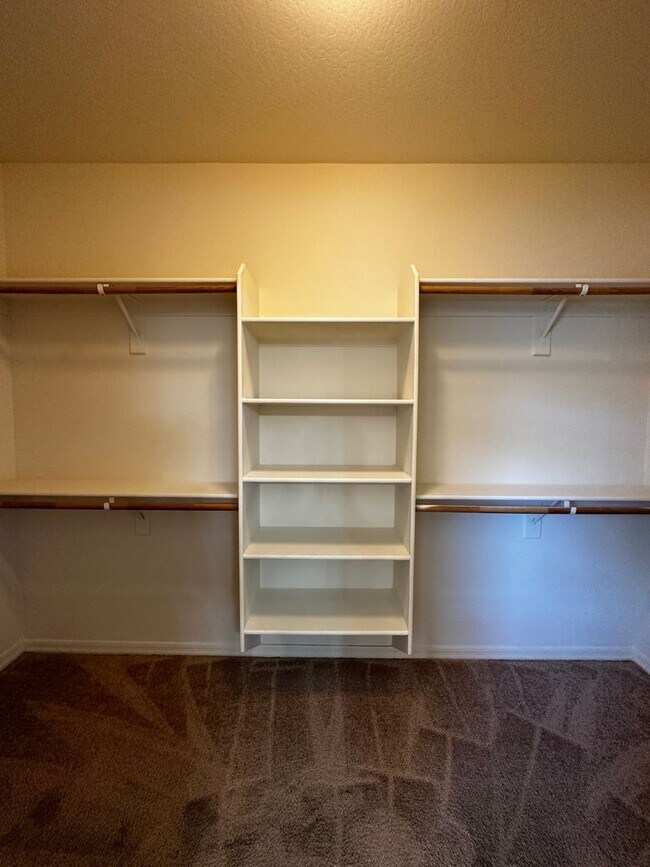 Building Photo - 4 BD + DEN IN CORTESSA IN WADDELL