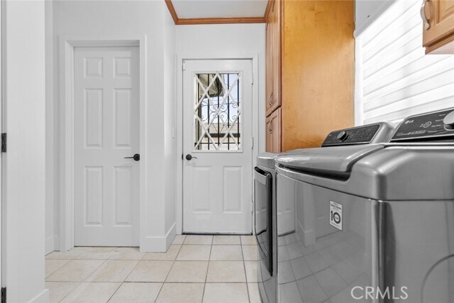 Building Photo - 11001 Collett Ave