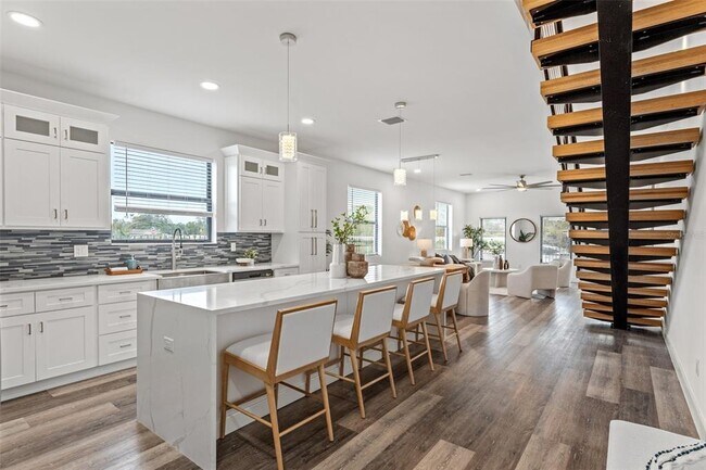 Building Photo - 6206 64th Way N