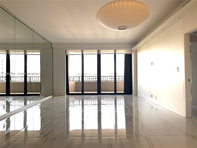 Building Photo - 251 Crandon Blvd
