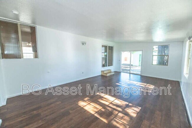 Building Photo - 1428 Monterey St