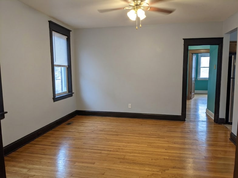 Building Photo - 5648 Phillips Ave