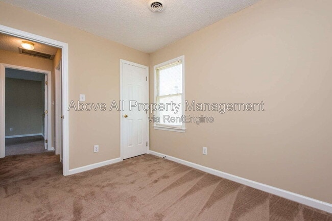 Building Photo - 408 Hunters Ridge Dr