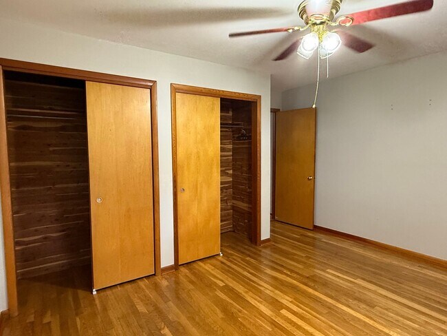 Building Photo - Beautiful 3 bedroom- North Johnson City