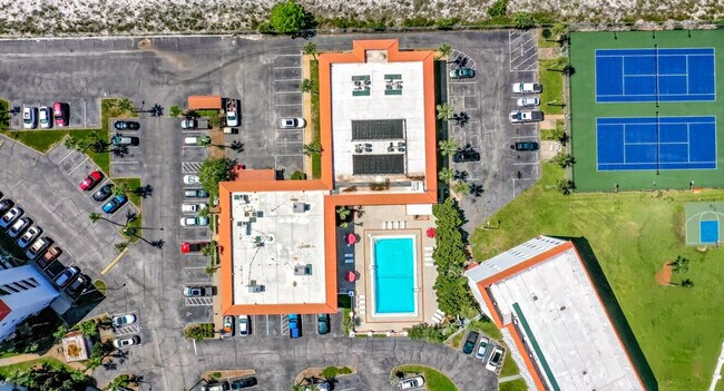 Building Photo - 925 Whelk Ct