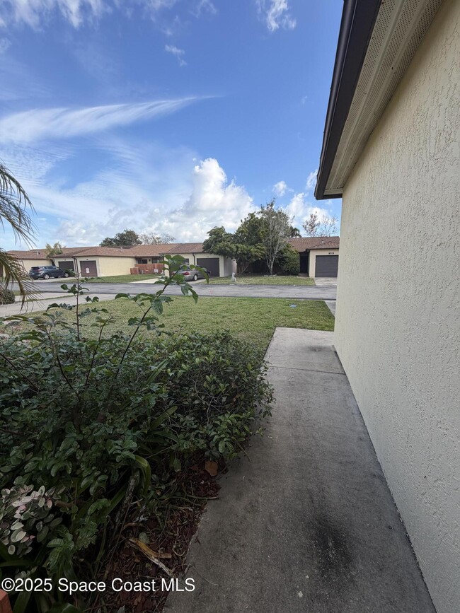 Building Photo - 1601 Jolson Ct