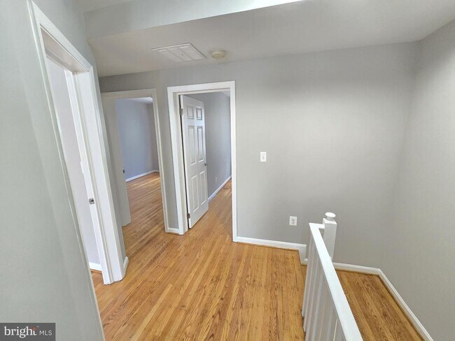 Building Photo - 3516 Erdman Ave