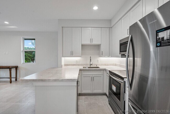 Building Photo - 217 Gulfstream Blvd