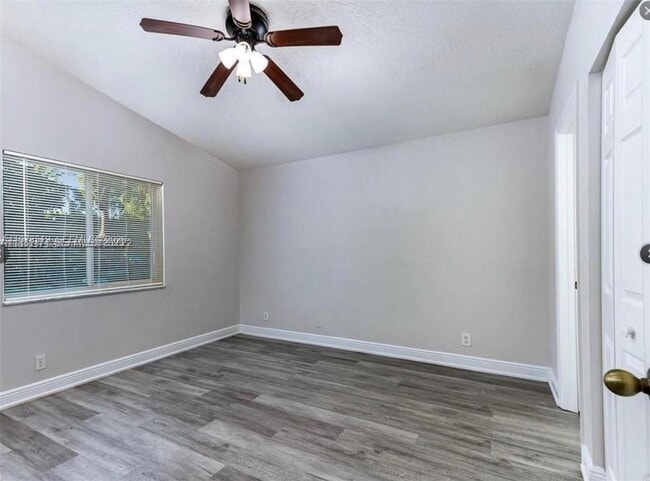 Building Photo - 1213 SW 46th Way