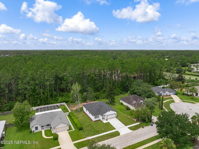 Building Photo - 213 Deportivo Dr