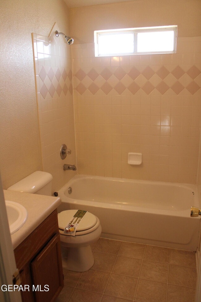 Building Photo - 12101 Picasso Dr