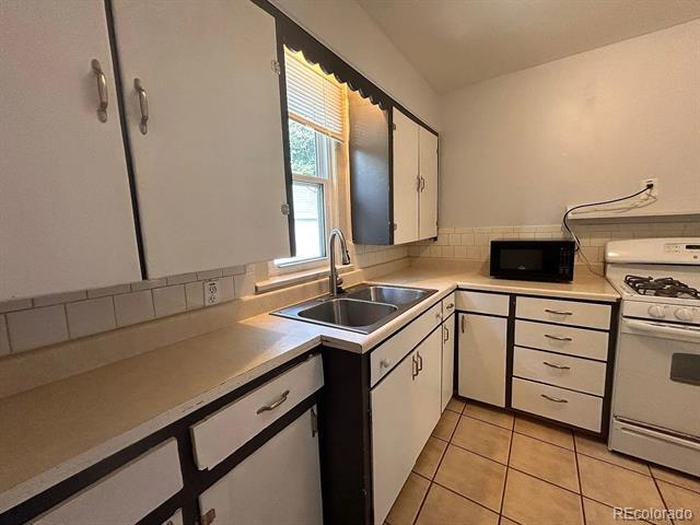 Building Photo - 2265 S Humboldt St