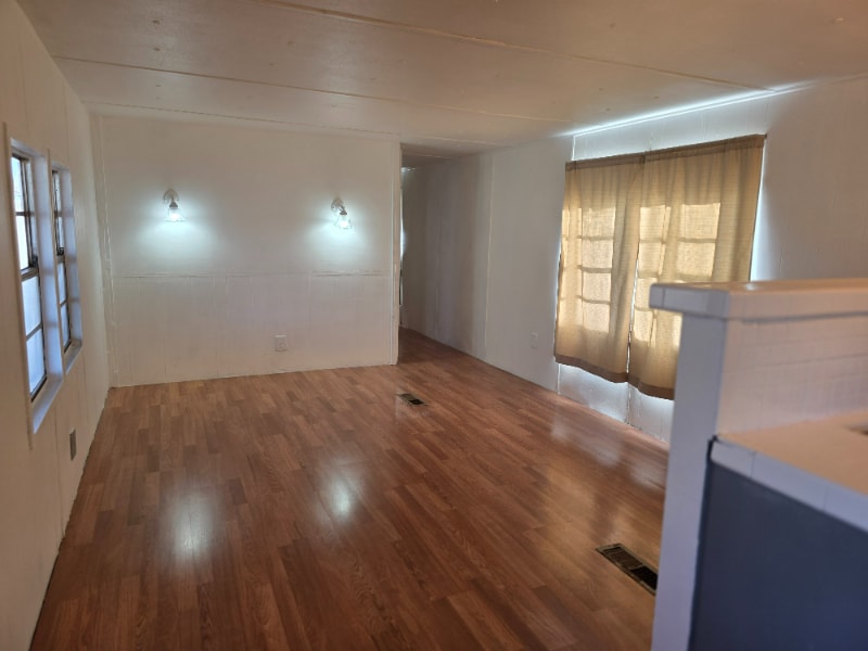 Building Photo - 2325 E Packard Ave