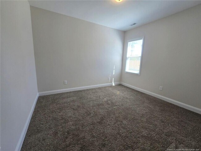 Building Photo - 111 Pine Needle Dr