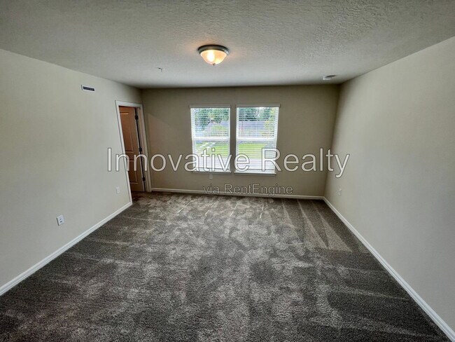 Building Photo - 2895 Clever Ln