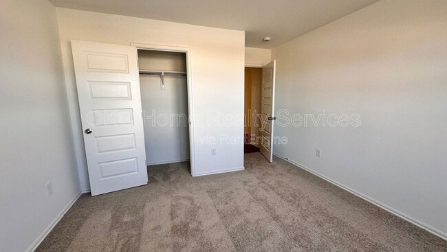 Building Photo - 16201 Harvester Dr