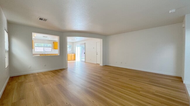 Building Photo - 6176 Windmill Island Ave