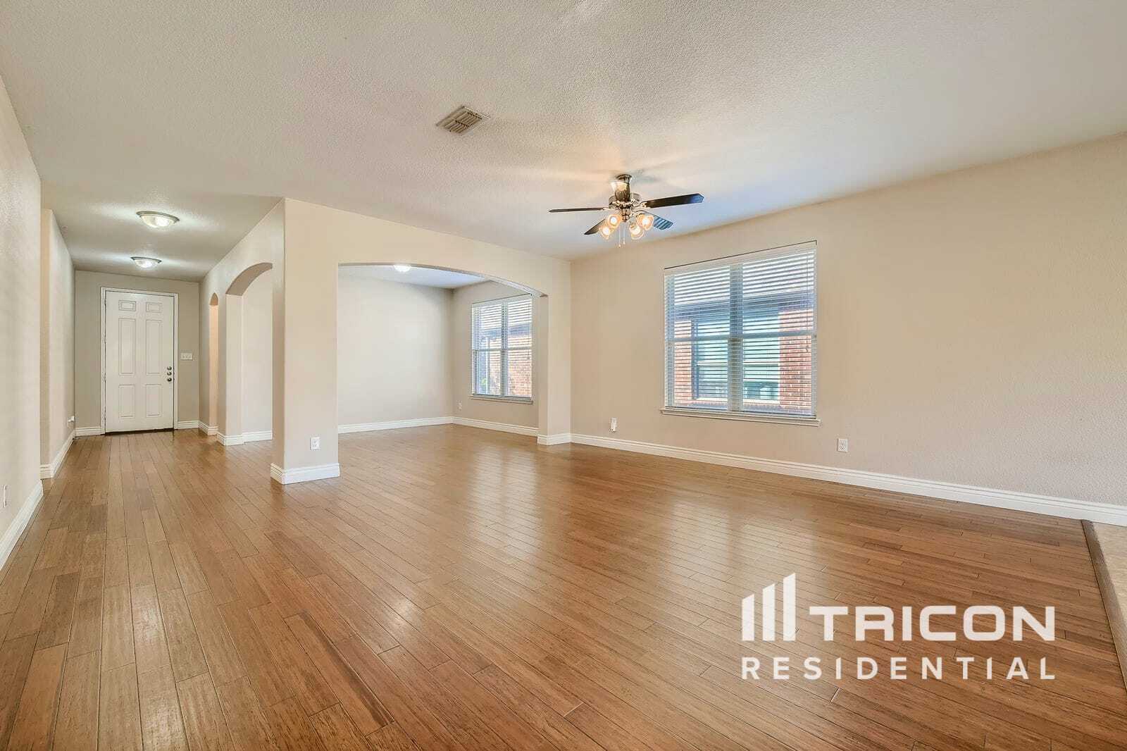 Building Photo - 1735 Oak Glen Dr