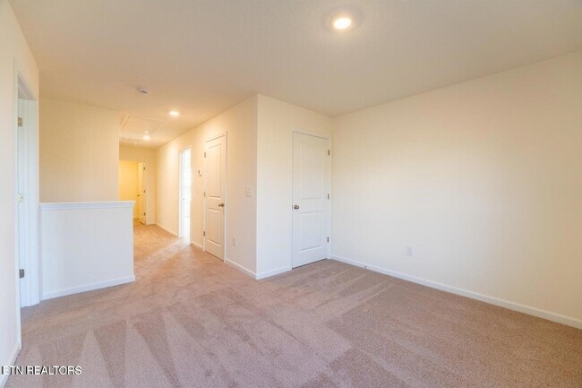 Building Photo - 322 Heritage Crossing Dr