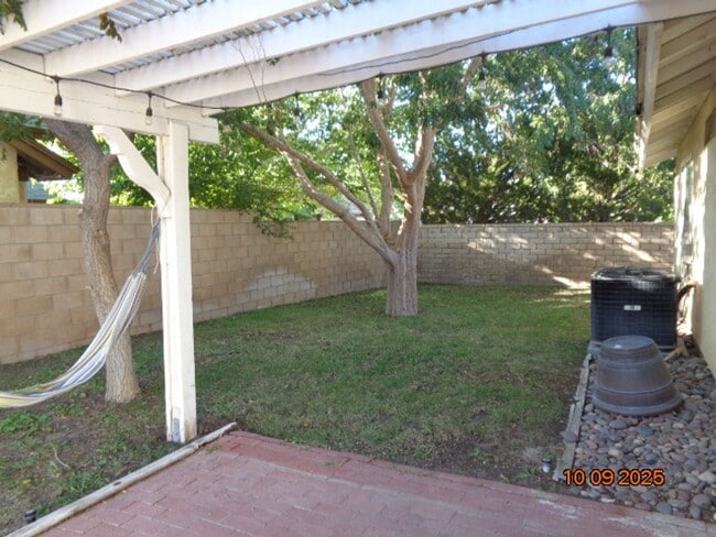 Building Photo - Modernized One Story Harris Home with Ingr...