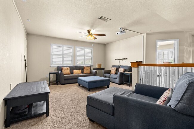 Building Photo - 5815 Durango Dr