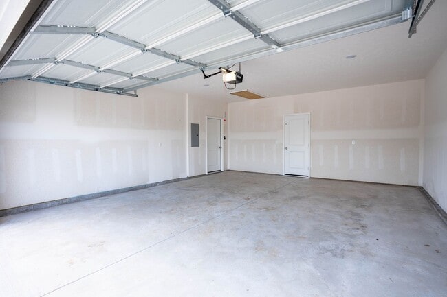 Building Photo - Brand new 3 bedroom home - Mt.Vernon