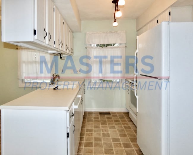 Building Photo - 160 Quail Rd