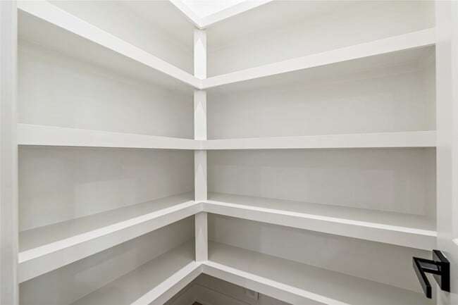 Building Photo - 8324 Corinth St