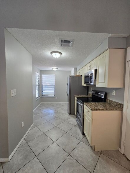 Building Photo - 787 Arthurs Ct