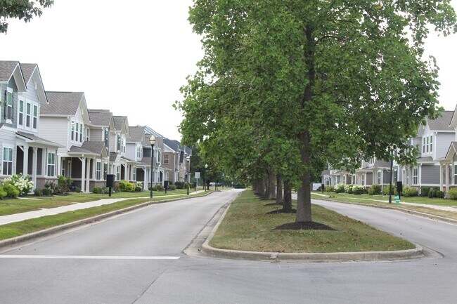 Building Photo - Coming Soon! Beautiful 3 BR Condo in a Great Avon Community!