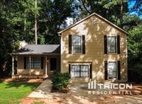 Building Photo - 1027 Mainstreet Lake Dr