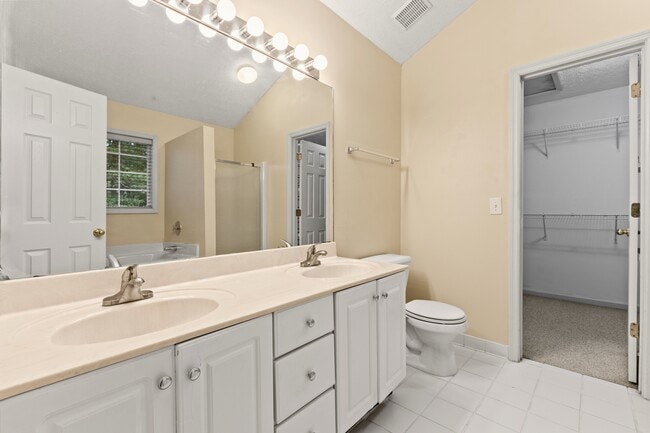 Building Photo - 359 Estate Ave