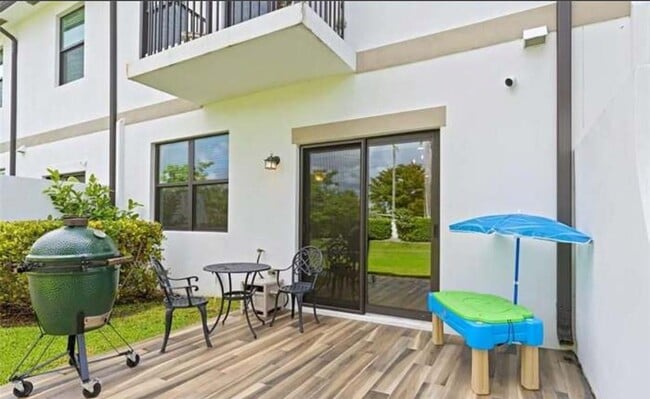 Building Photo - 4507 E Aqua Bella Ln