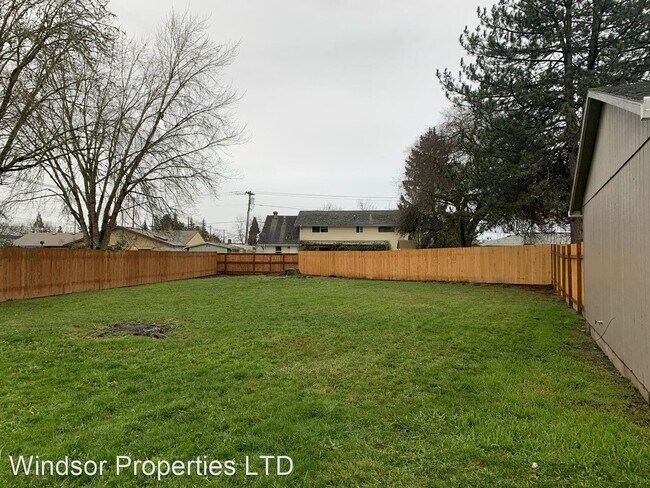 Building Photo - 3 br, 2 bath House - 1708 NE 24th Ave.