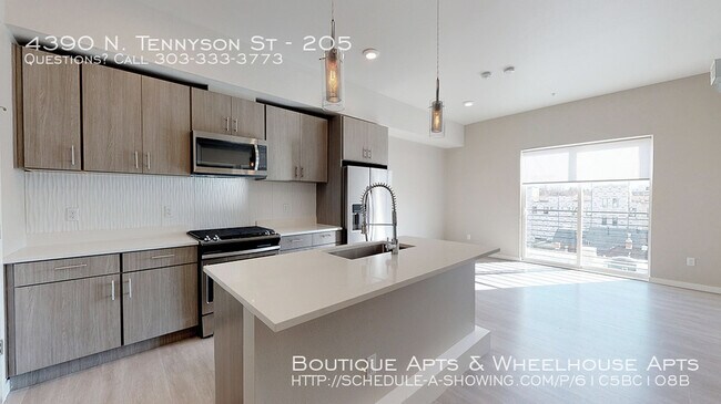 Building Photo - Boutique Apartments