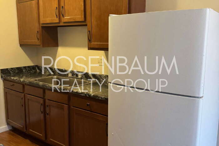 Building Photo - 1518 E Hedrick Dr