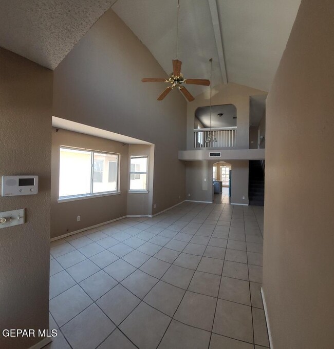 Building Photo - 3824 Tierra Zafiro Dr