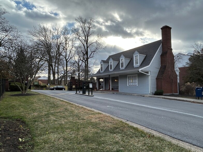 Building Photo - 339 Homeland Southway