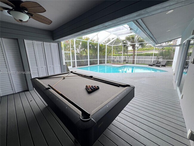 Building Photo - 1405 N 46th Ave