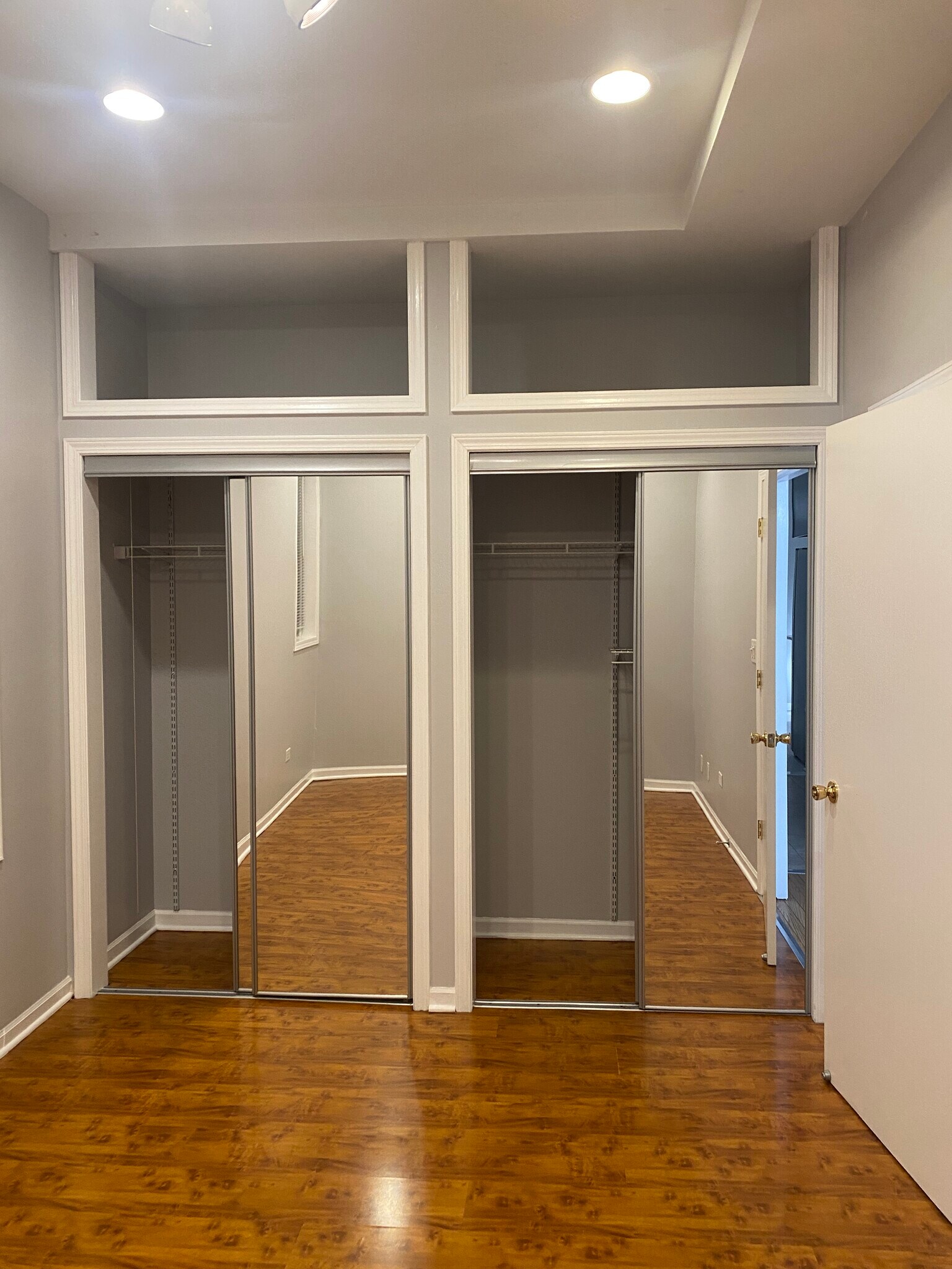 Building Photo - 3748 N Clifton Ave