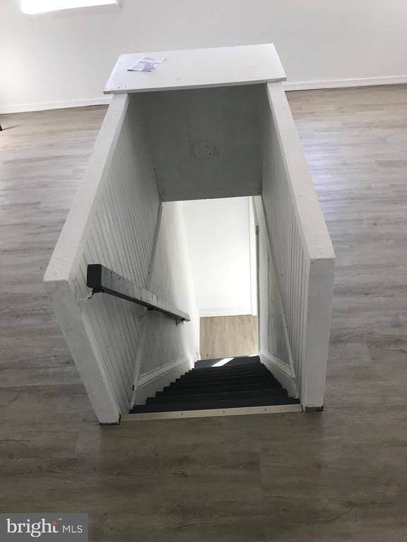 Building Photo - 4832 E Roosevelt Blvd