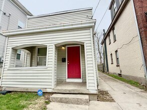 Building Photo - 2 Bedroom home in Price Hill