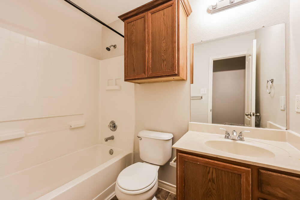 Building Photo - 1172 Tomahawk Dr
