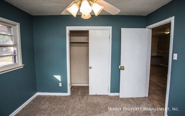 Building Photo - 5414 6th St