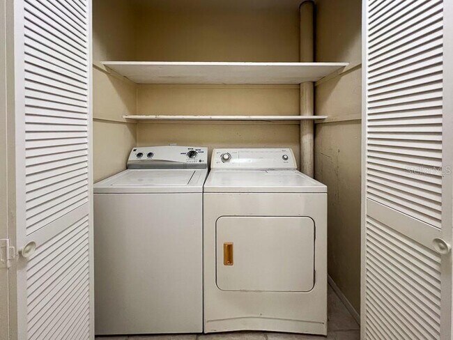 Building Photo - 2114 NW 55th Blvd