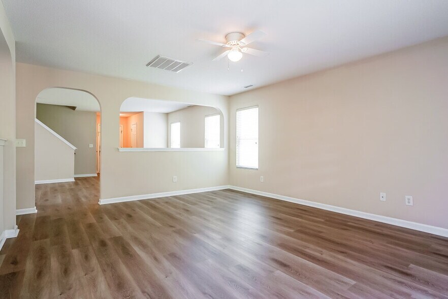 Building Photo - 51 Valleyfield Dr
