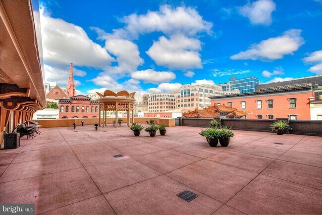 Building Photo - 777 7th St NW