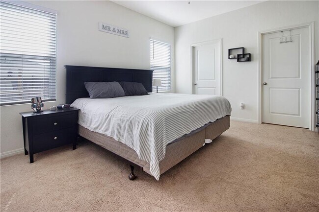 Building Photo - 336 Flower Smith Ln
