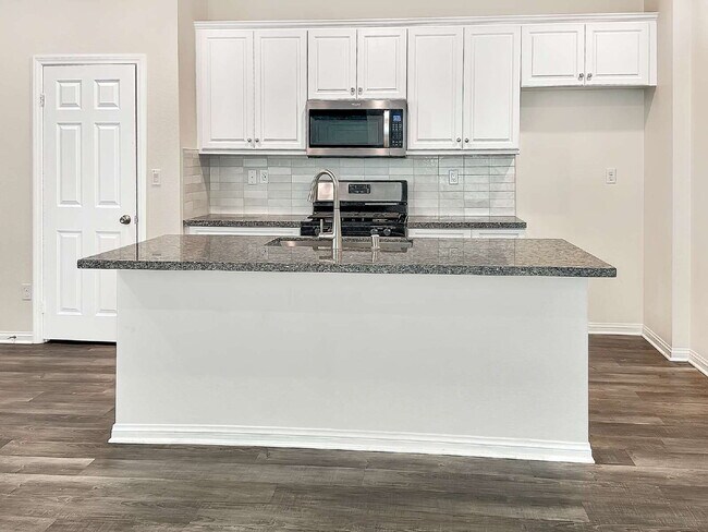 Building Photo - Lease by 2/28/26 for 2 weeks free!! Modern 3-Bedroom Home in Vista Canyon – Prime Canyon Country ...